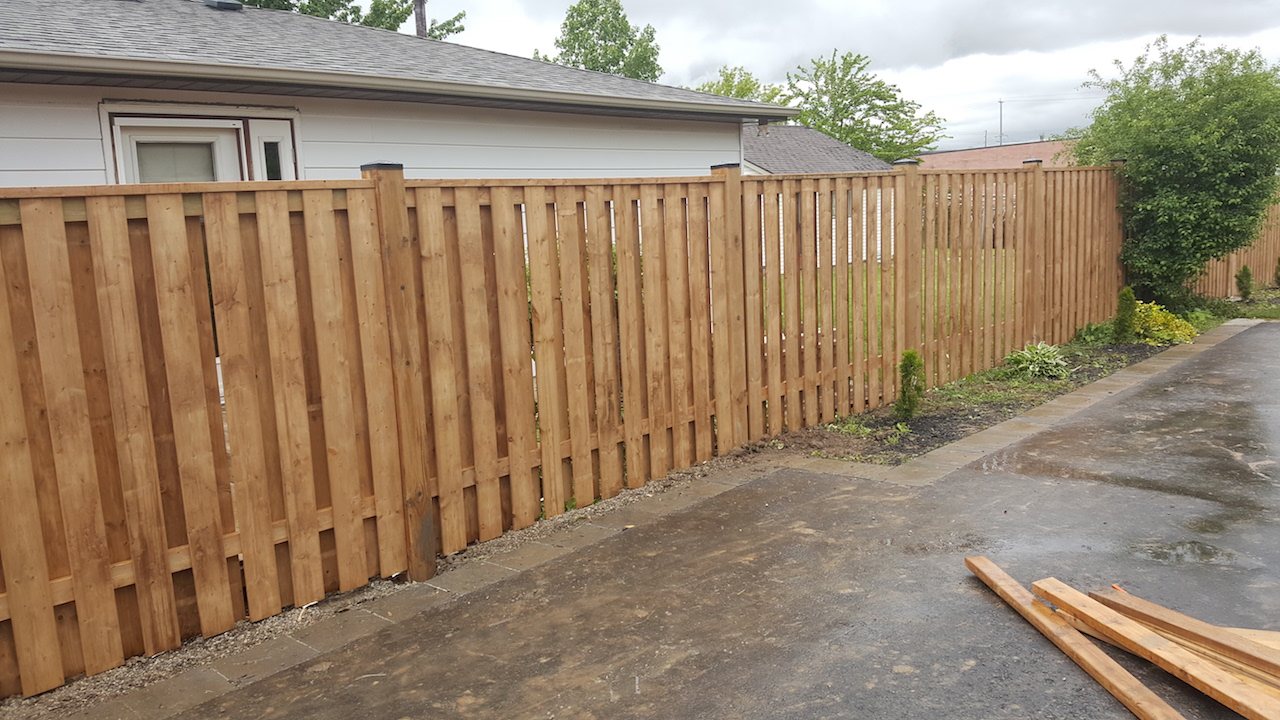 Shadowbox privacy fence